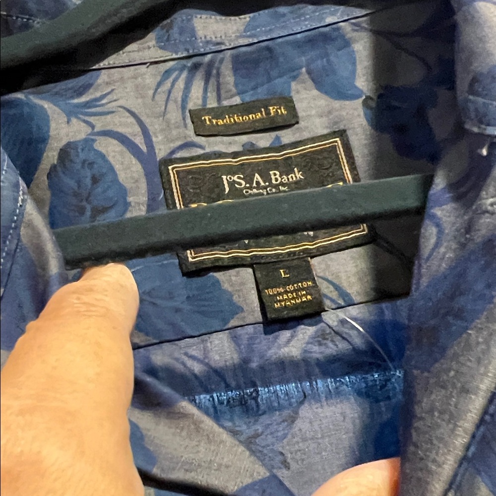 Nwt Size Large Navy/Gray short sleeve shirt Jos. A. Bank Blue Floral Shirt. - Picture 4 of 4